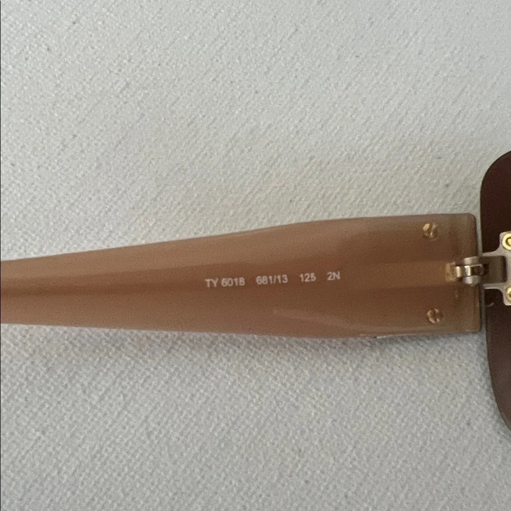 Tory Burch saffiano style